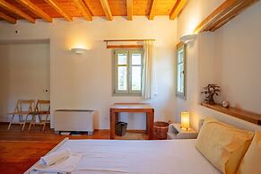 Luxury Breathtaking Villa in Paros