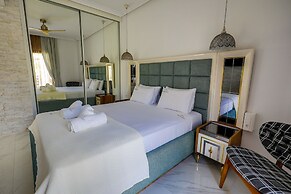 Beach Walk Luxury Suites