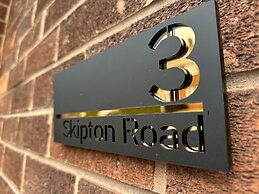 Skipton Lodge