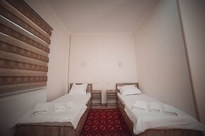Oqilanur Guest House
