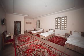 Oqilanur Guest House