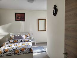 B411 FURNISHED APARTMENT WITH MAIDROOM