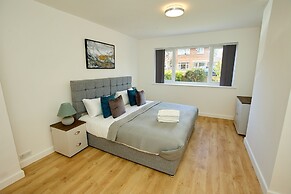 Charming 5-bedroom House in the Heart of Bexley