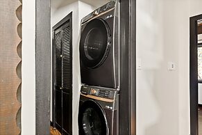 Backway Hideaway Close to the Village!