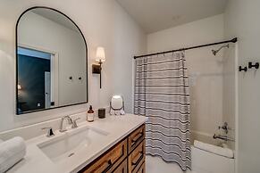 Luxury Mountain Home in Big Canoe! Golf / Lake / EV / Game Room!