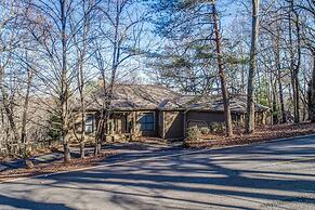 Luxury Mountain Home in Big Canoe! Golf / Lake / EV / Game Room!
