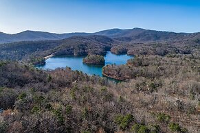 Luxury Mountain Home in Big Canoe! Golf / Lake / EV / Game Room!