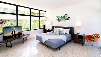 Mid Century Modern Experience