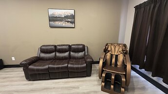 Motel 7 Inn & Suites