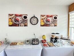 Motel 7 Inn & Suites