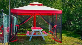 Motel 7 Inn & Suites