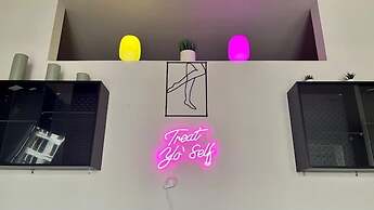 Sexy & Sensual 1BR Escape