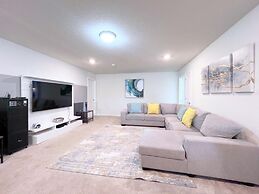 Luxurious Pool Home With Private Pool-2061lc 8 Bedroom Home by RedAwni