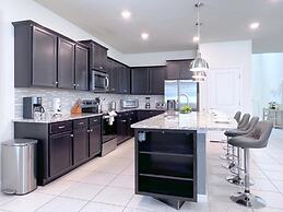 Luxurious Pool Home With Private Pool-2061lc 8 Bedroom Home by RedAwni