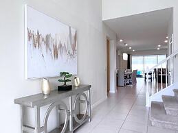 Luxurious Pool Home With Private Pool-2061lc 8 Bedroom Home by RedAwni