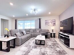 Luxurious Pool Home With Private Pool-2061lc 8 Bedroom Home by RedAwni