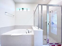 Luxurious Pool Home With Private Pool-2061lc 8 Bedroom Home by RedAwni