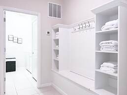 Luxurious Pool Home With Private Pool-2061lc 8 Bedroom Home by RedAwni