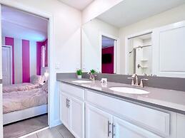 Spacious Home With Fun Decore And Game Room-4544tb 8 Bedroom Home by R