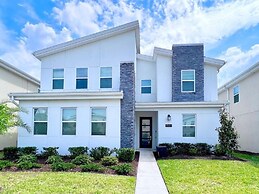 Spacious Home With Fun Decore And Game Room-4544tb 8 Bedroom Home by R