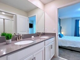 Spacious Home With Fun Decore And Game Room-4544tb 8 Bedroom Home by R