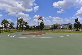 Spacious Home With Fun Decore And Game Room-4544tb 8 Bedroom Home by R