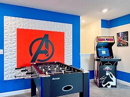 Spacious Home With Fun Decore And Game Room-4544tb 8 Bedroom Home by R