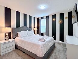 Spacious Home With Fun Decore And Game Room-4544tb 8 Bedroom Home by R