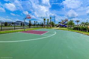 Spacious Home With Fun Decore And Game Room-4544tb 8 Bedroom Home by R