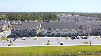 Beautiful Town Home With Splash Pool-1648tpc 5 Bedroom Home by RedAwni