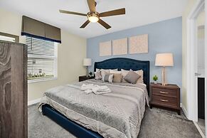 Luxury 6 Bedroom Gated Resort Villa Clo Villa by RedAwning