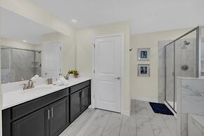 Luxury 6 Bedroom Gated Resort Villa Clo Villa by RedAwning