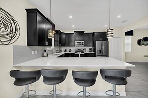 Luxury 6 Bedroom Gated Resort Villa Clo Villa by RedAwning