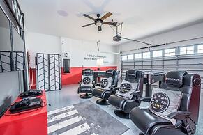 9 Bedroom With Princess and Mickey Rooms for kids 9 Villa by RedAwning