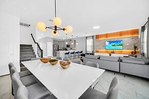 9 Bed Home With Theme Bedrooms Game Room,Pool Spa 9 Villa by RedAwning