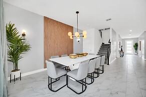 9 Bed Home With Theme Bedrooms Game Room,Pool Spa 9 Villa by RedAwning