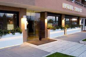 HOTEL SALUS