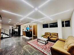 HOTEL ROYAL SUITES AND ROOMS