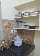 HOTEL ROYAL SUITES AND ROOMS