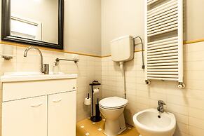 HouSmart Capo di Lucca 1