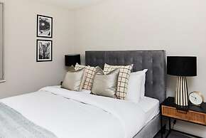 The Elmbridge Getaway - Glamorous 2bdr With Garden