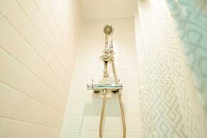 Chic 2 Bedroom Apartment Salford Quays, the Lowry