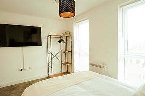 Chic 2 Bedroom Apartment Salford Quays, the Lowry