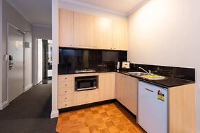 Chic 1-bedroom Apartment in Melbourne CBD