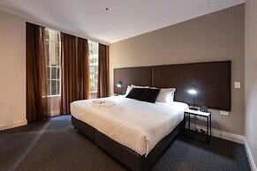 Chic 1-bedroom Apartment in Melbourne CBD