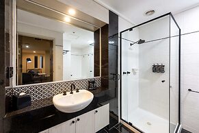 Chic 1-bedroom Apartment in Melbourne CBD