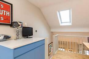 Marvellous 1 bed Fulham Apt w Terrace