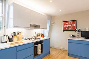 Marvellous 1 bed Fulham Apt w Terrace