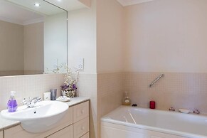 Bright Traditional 1bed Battersea Riverside Apt