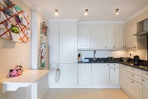 Bright Traditional 1bed Battersea Riverside Apt